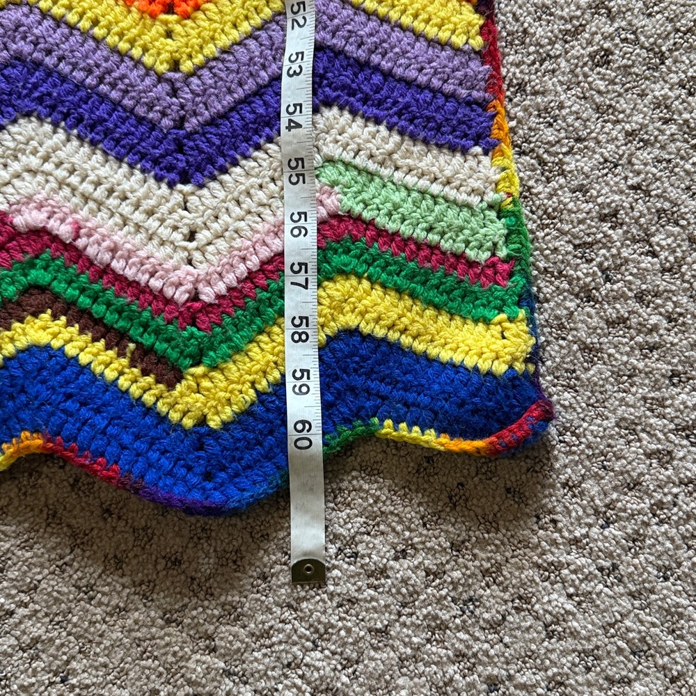 Vintage Hand Knitted Chevron Throw ~65x60 - Picture 7 of 7